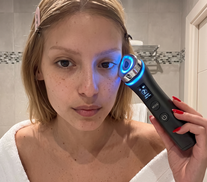 I always spend a little extra time along my jaw with Contour Care. It’s such a relaxing part of my night.